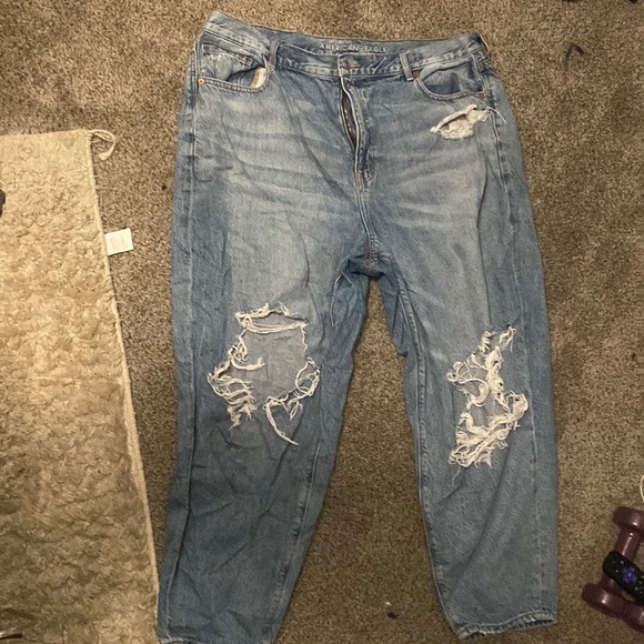 American Eagle Outfitters Denim - Relaxed mom jean